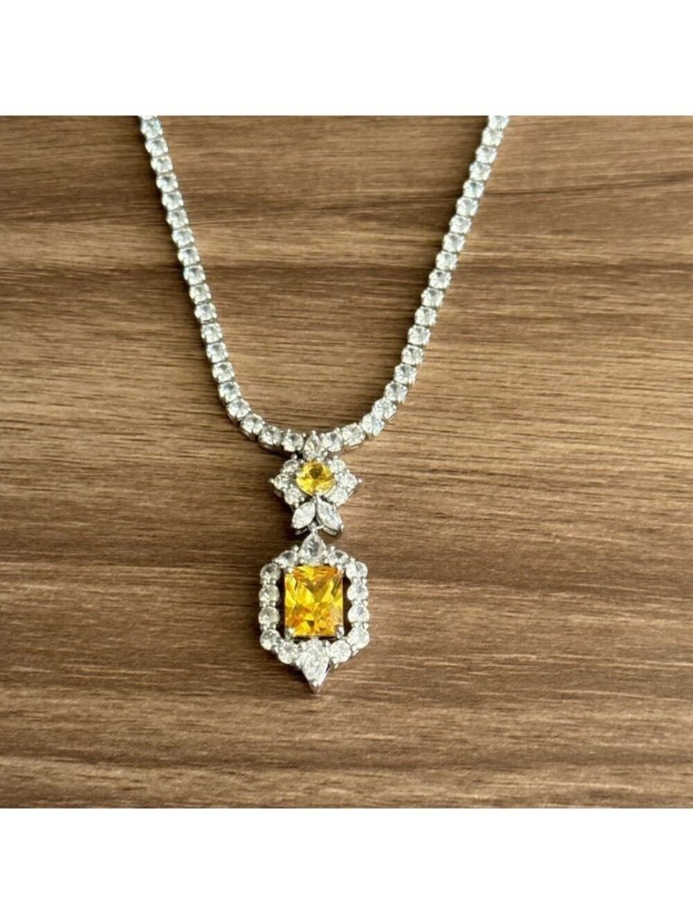 Yellow Diamond Necklace Q574 - Picture 2 of 5
